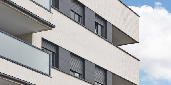 Puertas y Ventanas de Aluminio / PVC a medida en Badalona · Fabricación e Instalación